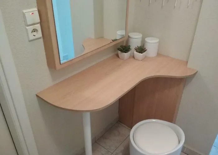 Victoria Maisonette * Asproválta